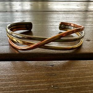 Magnet pressure point bracelet in copper, brass, and silver